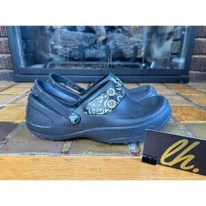 Women’s 7 Crocs Mercy Graphic Slip Resistant Nursing Work Shoes 10876